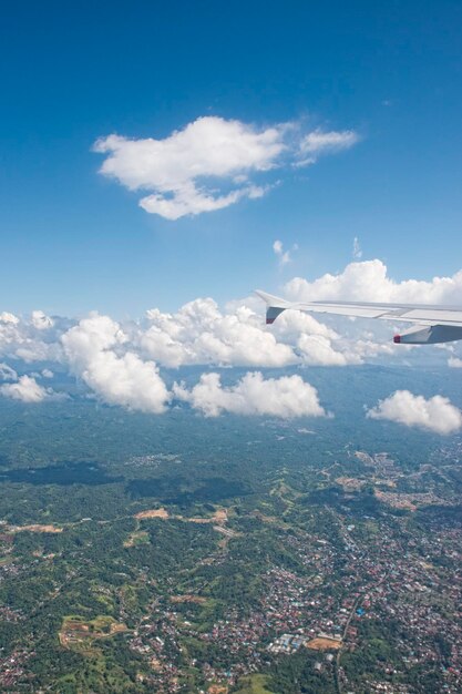 Индонезия Сулавеси Район Манадо Вид с воздуха
