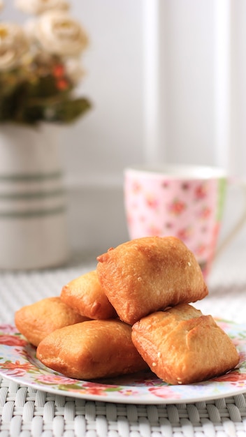 Indonesisch gebakken brood genaamd Roti/Kue Bantal of beroemde naam Odading