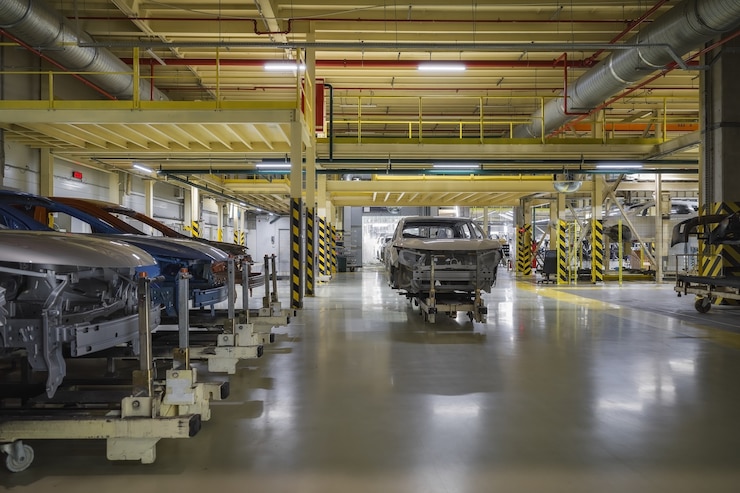 Photo 自動車工場の塗装工場の工業用インテリア製造業