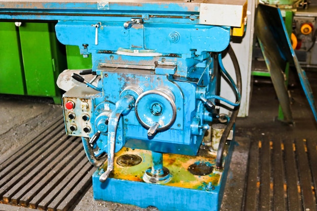 Industrial iron lathe for cutting turning of billets from metals wood and other materials turning