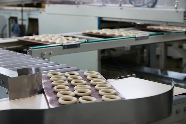 Industrial line for the production of biscuits and bagels