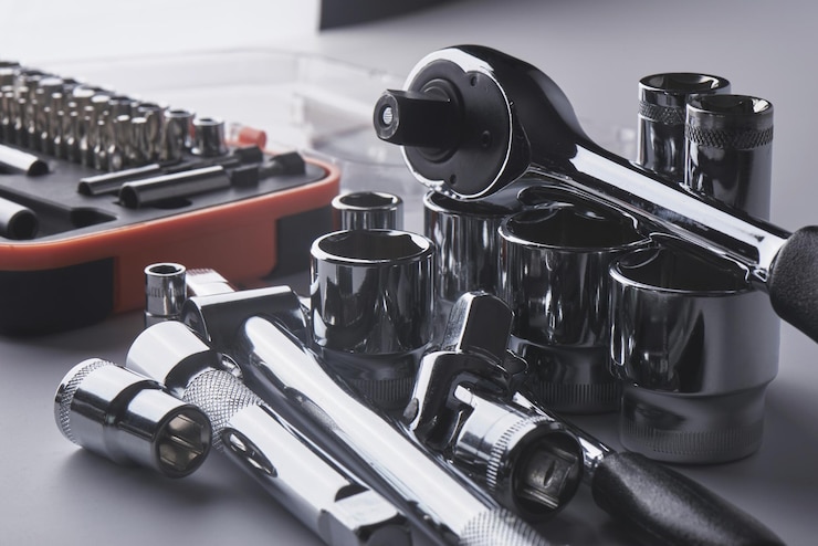 Photo industrial locksmith metall tools on a white background