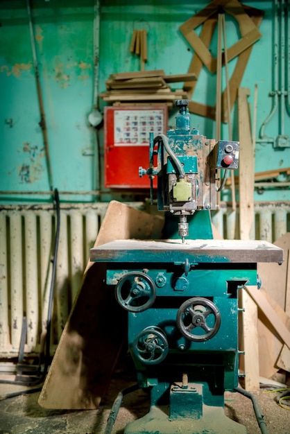 Foto utensile per la perforazione di metalli industriali in fabbrica metal industrial mach