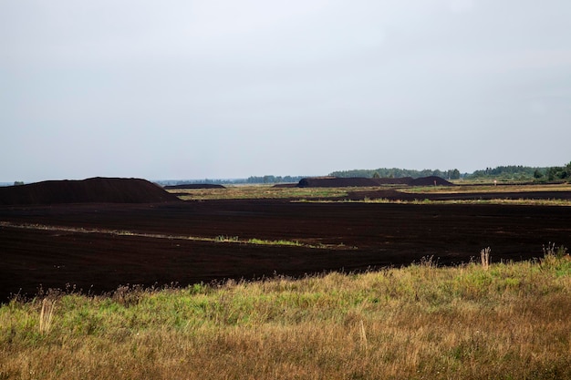 Industriegebied waar zwarte turf wordt gewonnen