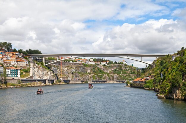 Infante Dom Henrique-brug in Porto