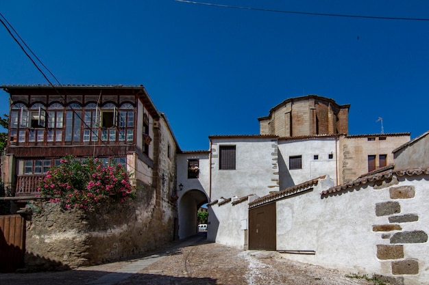 Ingangsboog naar het centrale plein in Ledesma Salamanca