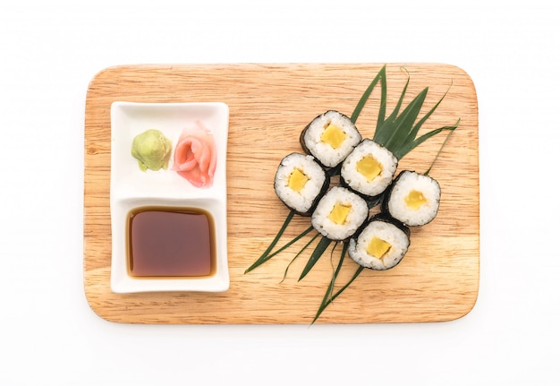 Ingemaakte radijs maki sushi- Japanse voedselstijl