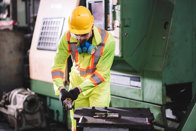 Ingenieur in de werkplaats