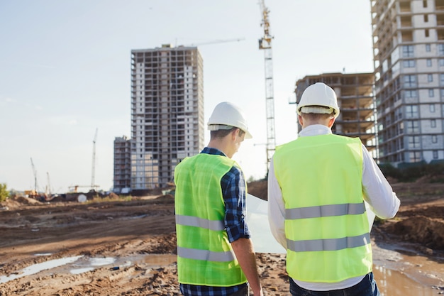 ingenieurs aan het werk