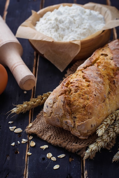 Ingrediënten voor brood, spiket en baksel