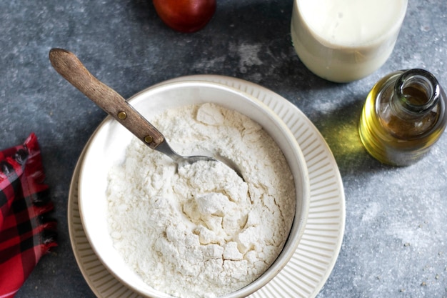 Ingrediënten voor het bakken van een cake
