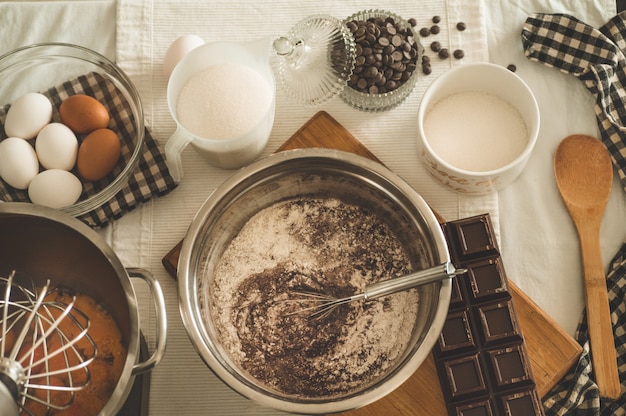 Ingrediënten voor het koken van chocolade cupcakes