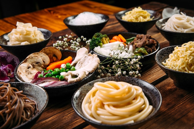 Ingrediënten voor het koken van Koreaanse keukennoedels