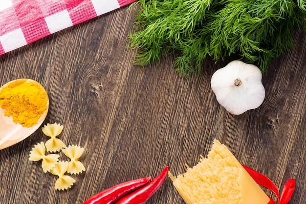 Ingrediënten voor het koken van pasta