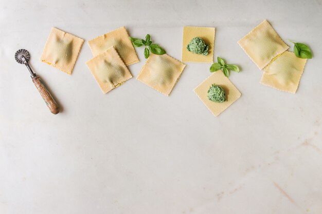 Ingrediënten voor zelfgemaakte pasta koken