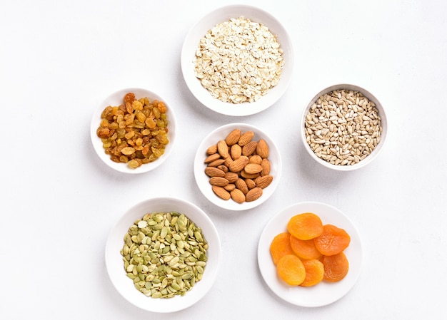 Ingredienti per cucinare il muesli