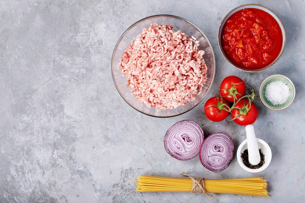 Ingredients for making spaghetti bolognese