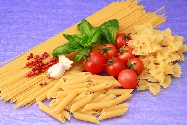 ingredients for pasta with tomatos sauce