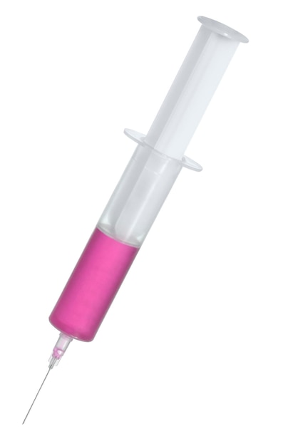 injectiespuit gevuld met roze vloeistof