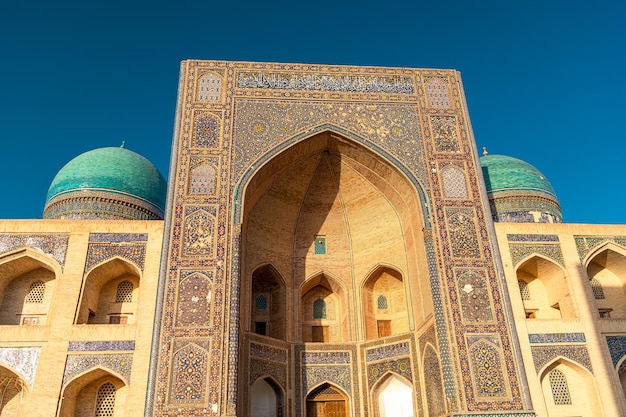 Photo inner courtyard of kalyan mosque part of the poikalyan bukhara uzbekistan