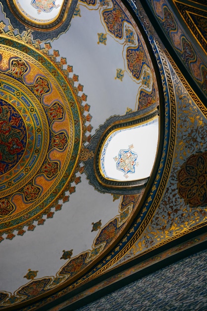 Фото Внутренний вид купола в османской архитектуре в стамбуле, турция