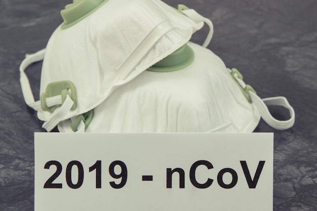 사진 비문 2019ncov 및 보호 마스크 n95 코로나바이러스 covid19에 대한 보호