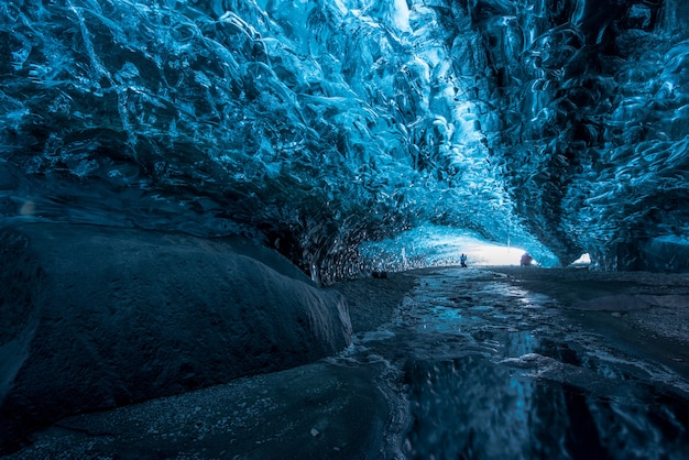 写真 アイスランドの内部と氷の洞窟