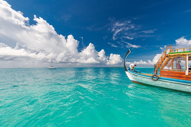 Inspirational maldives travel beach wallpaper, traditional boat
dhoni, perfect blue sea with lagoon