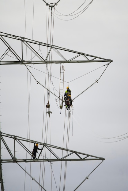 Installation and assembly of highrise electrical towers