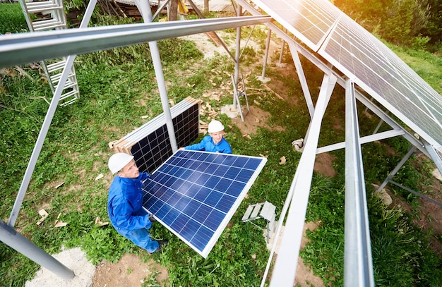 Installing of stand-alone solar photo voltaic panel system