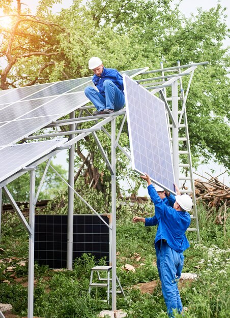 スタンドアロンの太陽電池パネルシステムの設置