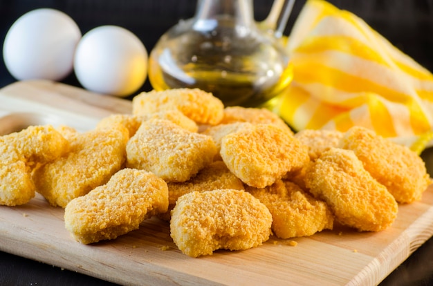 Instant food rauwe kipnuggets al klaar om te koken