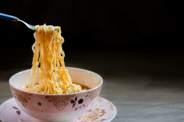 インスタントラーメンを調理した