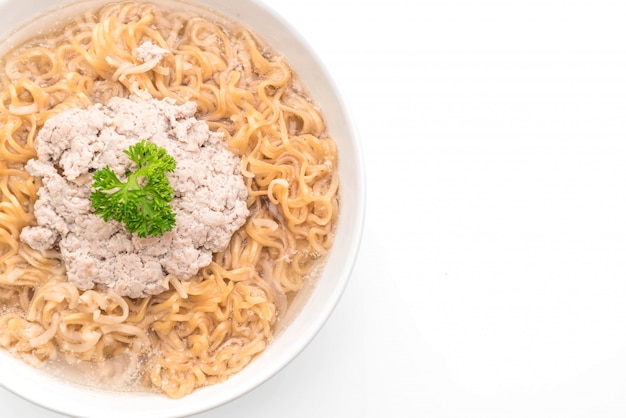 instant noodles with mince pork