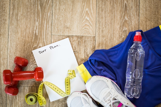 Instellen voor sportieve activiteiten op tegelvloer.