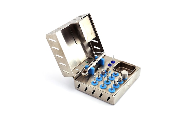 Instrument for dental implantology