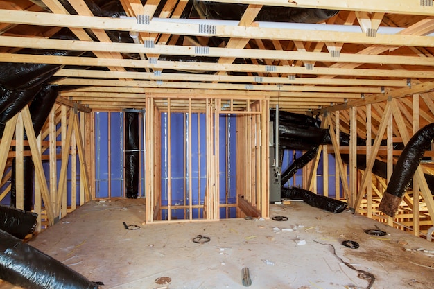 ガラス繊維の冷たい障壁および絶縁材が付いている屋根裏部屋の絶縁材