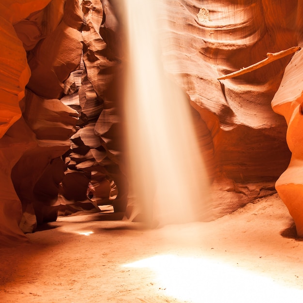 Interieur van Antelope Canyon, woderful oranje golven gemaakt van steen