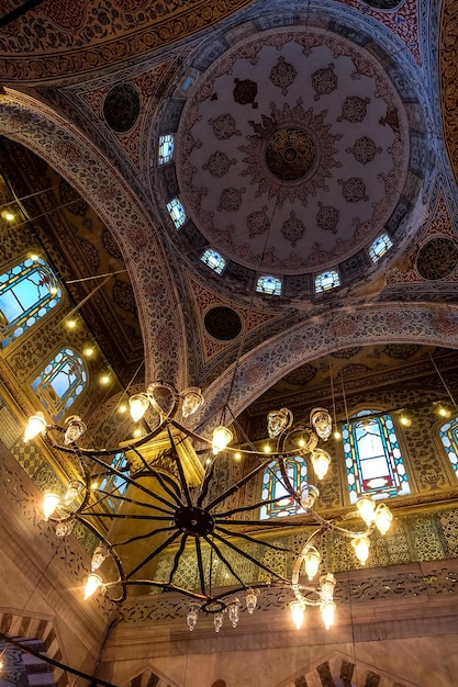 Interieur van de Sultanahmet Camii of Blauwe Moskee in Istanbul, Turkije