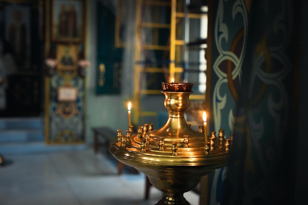 Foto interieur van een orthodoxe kerk in rusland
