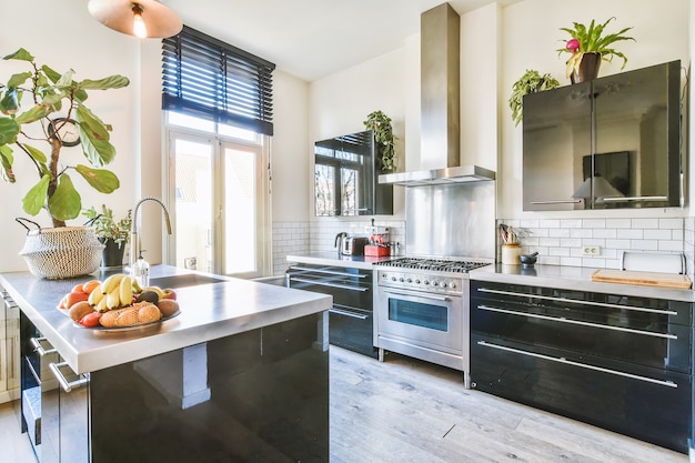 Interieur van een prachtige keuken van een elite huis