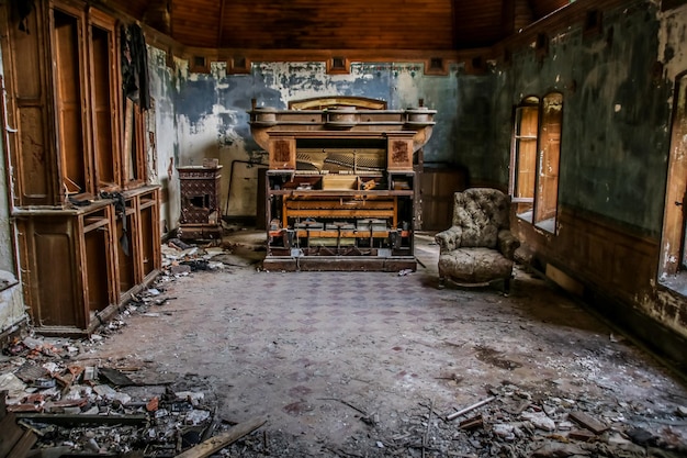 Interieur van een verlaten huis