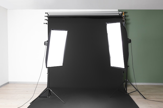 Interieur van fotostudio met moderne apparatuur