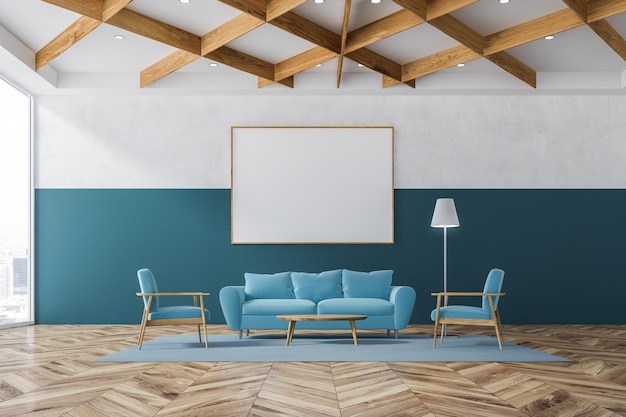 Interieur van moderne woonkamer met witte en blauwe muren, houten vloer, zolderraam en blauwe bank met fauteuils in de buurt van houten salontafel. Horizontale poster. 3D-rendering mock-up