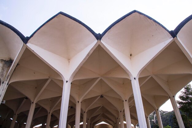 Interieurontwerp van het treinstation Kamlapur in Dhaka, Bangladesh