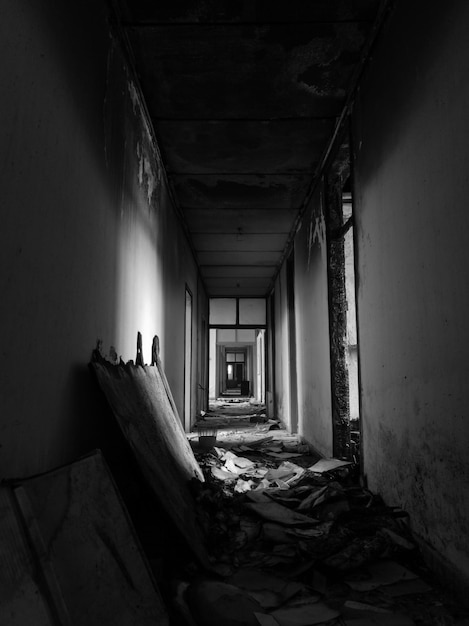 Photo interior of abandoned building