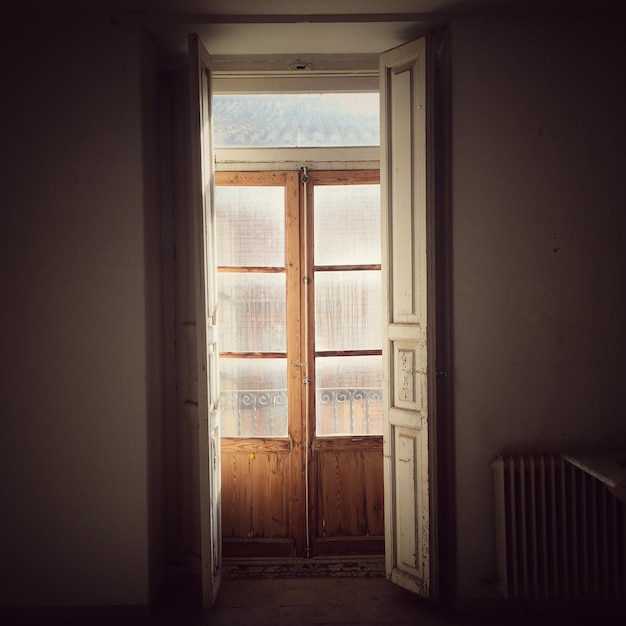 Photo interior of abandoned house