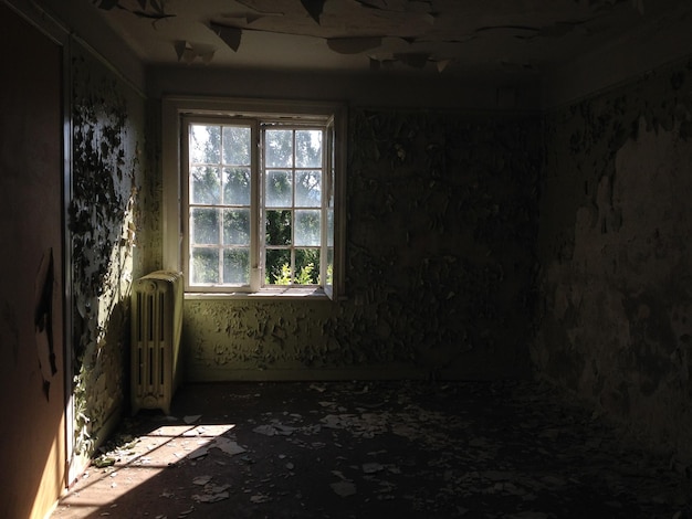 Photo interior of abandoned house