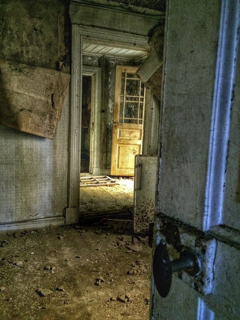 Photo interior of abandoned house