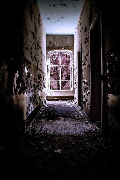 Photo interior of abandoned room